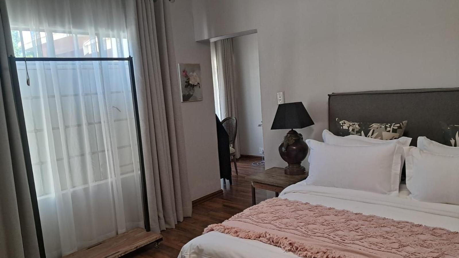 Art And Soul Restaurant, Accommodation, French Bar And Art Gallery Parys Εξωτερικό φωτογραφία