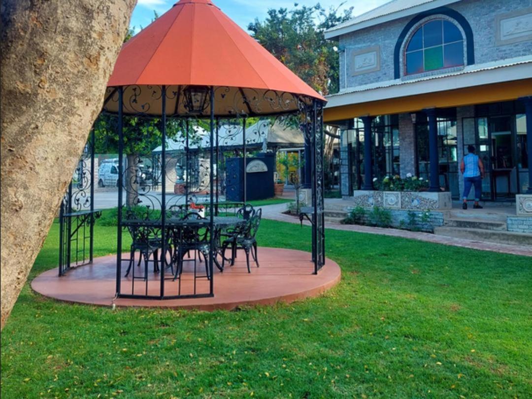 Art And Soul Restaurant, Accommodation, French Bar And Art Gallery Parys Εξωτερικό φωτογραφία